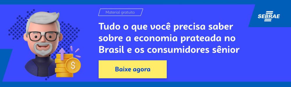 Banner com direcionamento para o conteúdo completo do blog post do Sebrae RS sobre economia prateada no Brasil. Nela temos a ilustração de um senhor de cabelos brancos. No lado direito temos a marca do Sebrae, a sinalização de conteúdo gratuito e o texto "Tudo o que você precisa saber sobre a economia prateada no Brasil e os consumidores sênior". Logo abaixo temos o botão com direcionamento para o download do conteúdo completo.